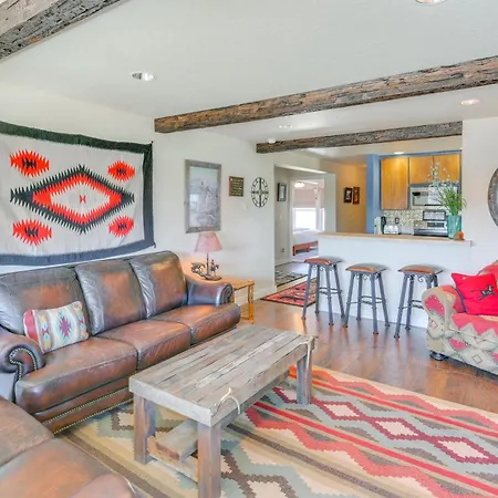 Ennis Vacation Rental With Balcony Walk To Downtown